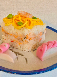 Foto resep Japanese Sushi Cake 🍣 Belah Ketupat ♢ dengan Kardus Jus