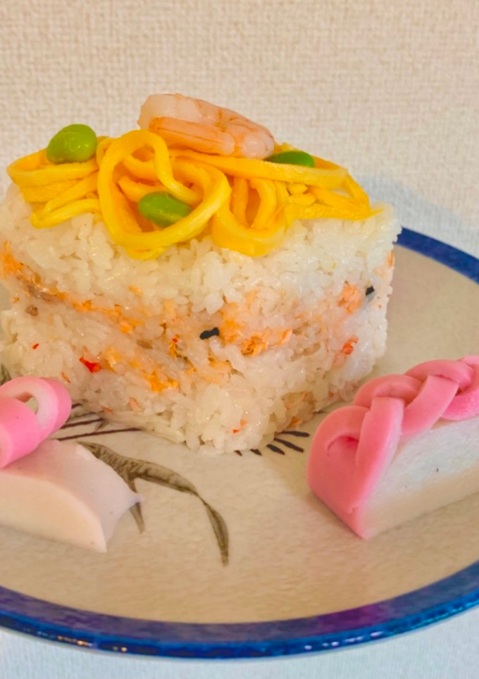 Foto resep Japanese Sushi Cake 🍣 Belah Ketupat ♢ dengan Kardus Jus