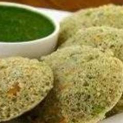 A picture of Rice and Moong Dal Idli.