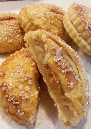 A picture of Salted Carmel Apple Hand Pies.