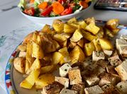 Una foto di patate tofu