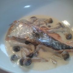 A picture of Easy! Butter-Pan-Fried Salmon With Cream Sauce.