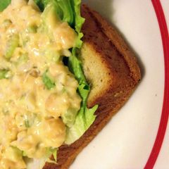 A picture of Chickpea Salad.