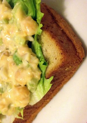 A picture of Chickpea Salad.