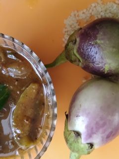 🍆🍆 எள்ளு கத்திரிக்காய் குழம்பு🍲 (Ellu kathirikaai kulambu Recipe in Tamil) செய்முறை முக்கிய புகைப்படம்