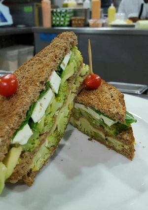 Una foto de Sanduche vegetariano