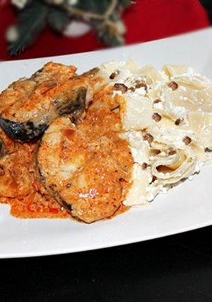 Harcsapaprikás csusza tésztával recept fotója
