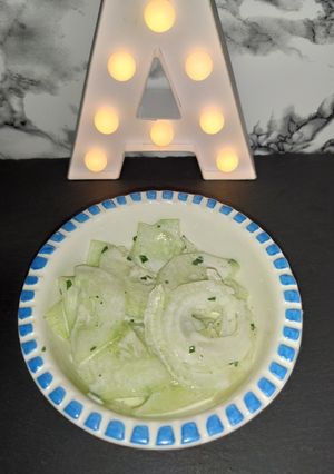 Une photo de Salade de concombre à la crème