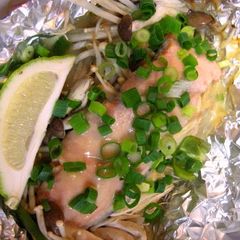 A picture of Lots of Veggies Mayo Miso Foil-Broiled Salmon.