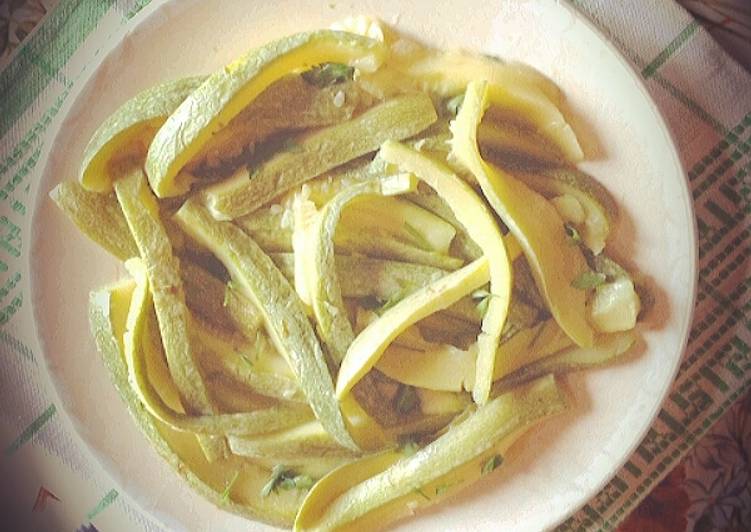 Insalata di zucchine con menta (ricetta light)