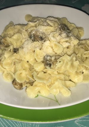 Una foto de Pasta con salsa 4 quesos fácil