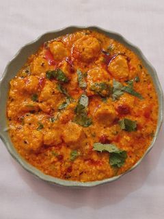 राजस्थानी बेसन गट्टे की सब्जी रेसिपी मुख्य फोटो