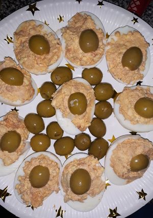 Una foto de Huevos rellenos