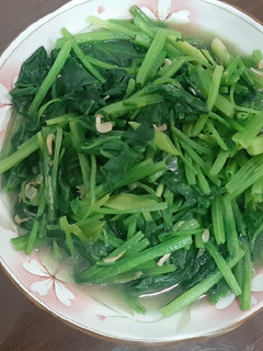 清炒菠菜 的食譜成品照片