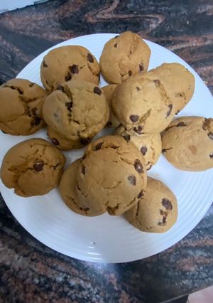 A picture of Dark chocolate chip cookies.