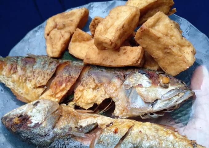 Gorengan ikan dan tahu