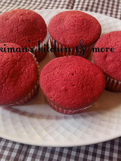 A picture of Red velvet cake.