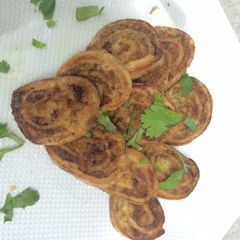 Samosa pinwheels A picture of Samosa pinwheels.