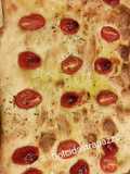 “Focaccia con pomodorini e origano”
