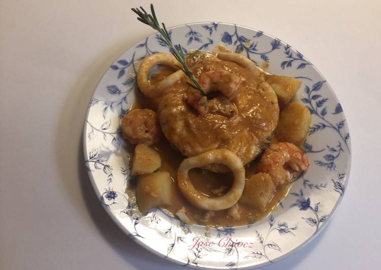 Suquet de pescado y mariscos