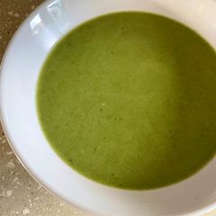 Cauliflower & Spinach Soup 💚 A picture of Cauliflower & Spinach Soup 💚.