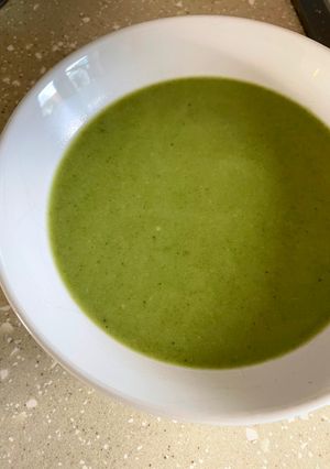 A picture of Cauliflower & Spinach Soup 💚.