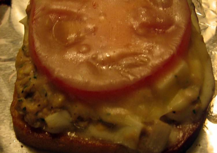 Steps to Prepare Favorite Jenny&#39;s Jersey Diner style Deluxe Tuna Melts