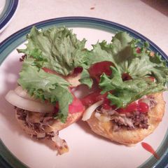 A picture of Cheeseburger Buscuits.