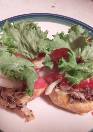 A picture of Cheeseburger Buscuits.
