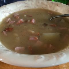 A picture of Ham and Bean Soup.