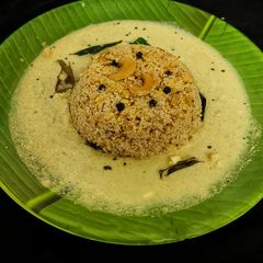 A picture of Broken Wheat Rava Upma.