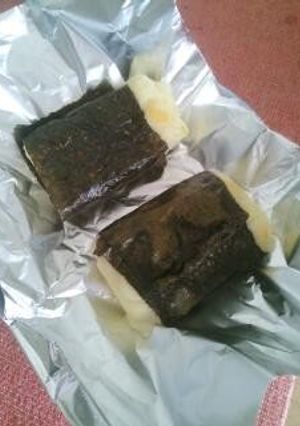A picture of Nori Seaweed Wrapped Mochi and Cheese.