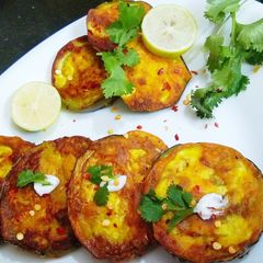 A picture of Baingan Bhaja.