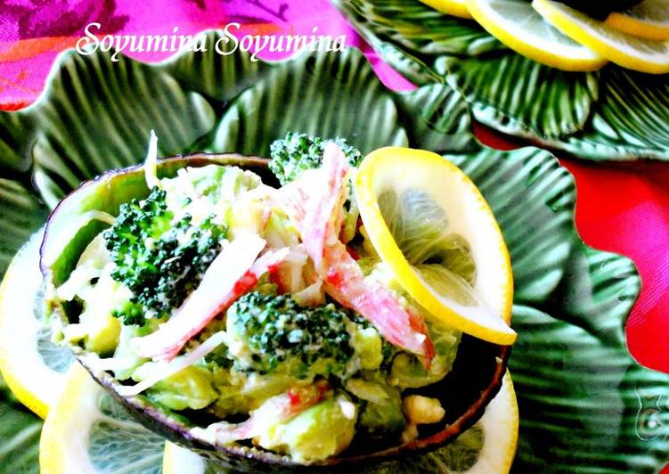Step-by-Step Guide to Prepare Speedy Seriously Delicious Crabstick, Avocado and Broccoli Salad