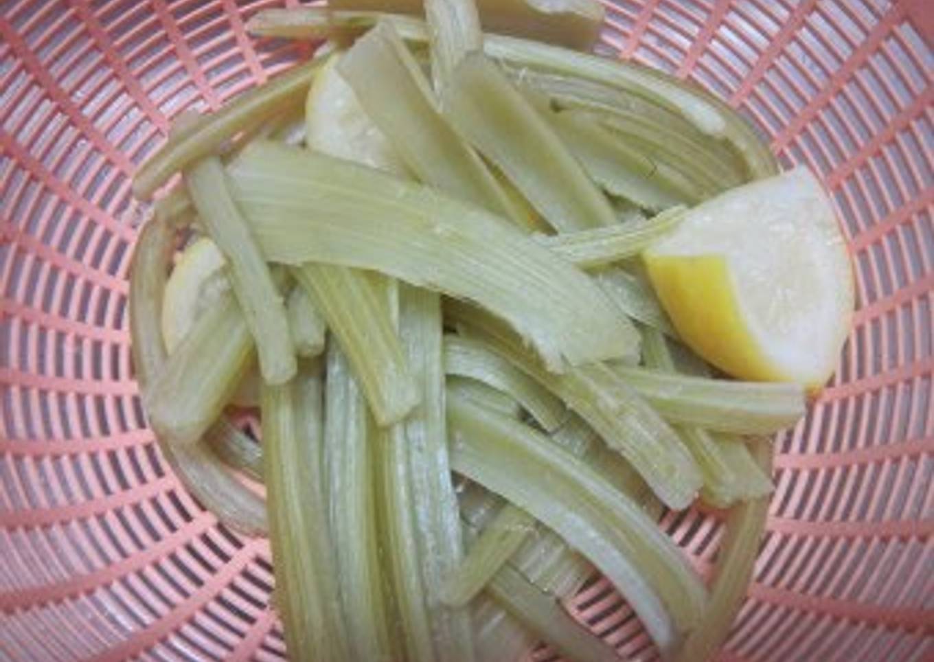 How to Prepare Cardoons