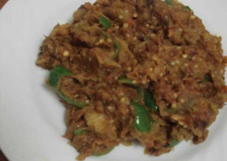 Fresh Indian Vegetable Curry with Eggplant and Bell Pepper