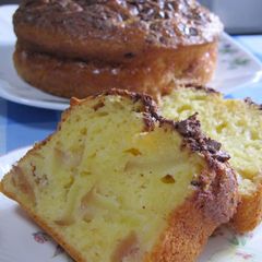 A picture of Easy and Oil-Free Apple Yogurt Cake.