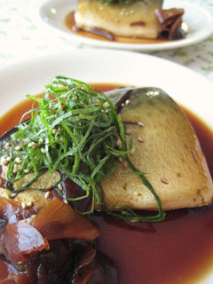 A picture of Simple Sweet-Tart Simmered Mackerel.