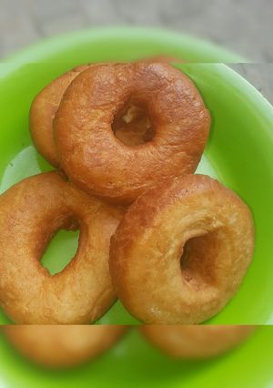 A picture of Nutmeg flavoured donuts.