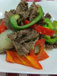 A picture of Thịt bò xào ớt chuông.