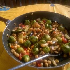 A picture of Chickpeas & Mixed Veg Wrap.