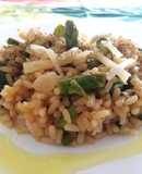 Riso con Asparagi sfumati alla Salsa di Soia e Scaglie di Pecorino Crotonese