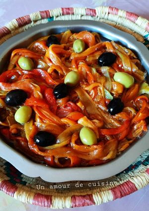 Une photo de Salade de poivrons rouge grillés