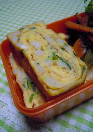 A picture of Rolled Omelettes with Chikuwa Fish Cakes and Green Onion for Lunchboxes.