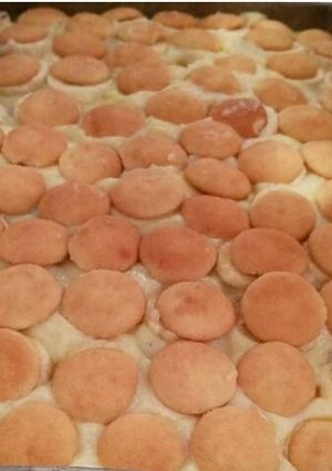 A picture of Banana pudding poke cake.