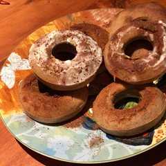 Una foto de Donas de banana sin gluten y veganas