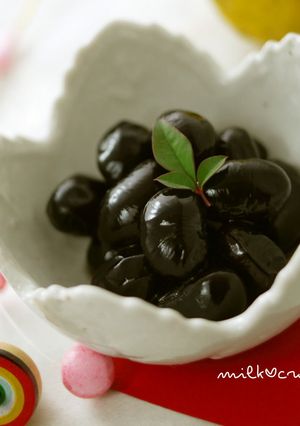 A picture of Kuromame Black Soybeans for Osechi.