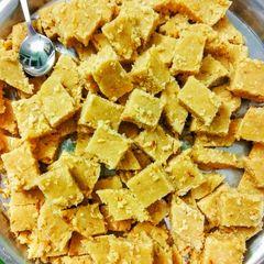 A picture of Coconut Mawa Barfi.