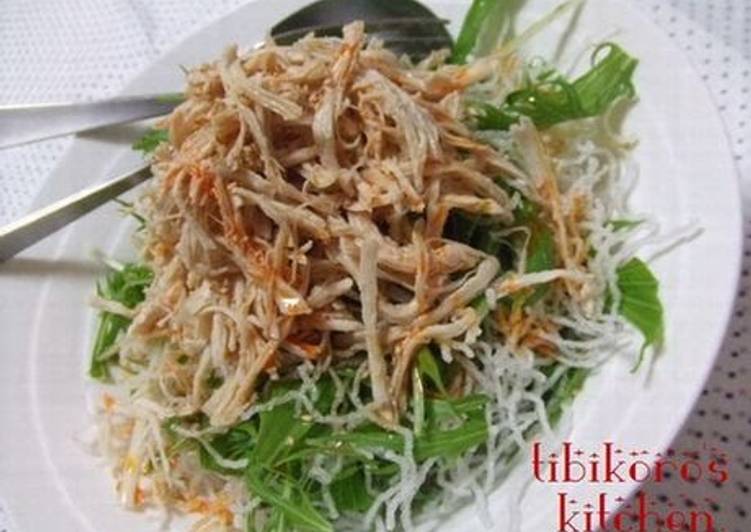 How to Make Speedy Crispy Crunchy Mizuna and Fried Glass Noodle Salad