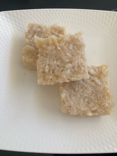 A picture of Yam Cake.